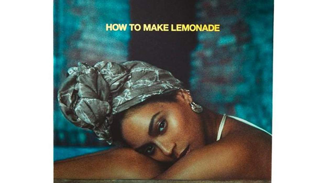 <p>We <em>NEED</em> Beyoncé's New 600-Page Book, 'How to Make Lemonade'</p>