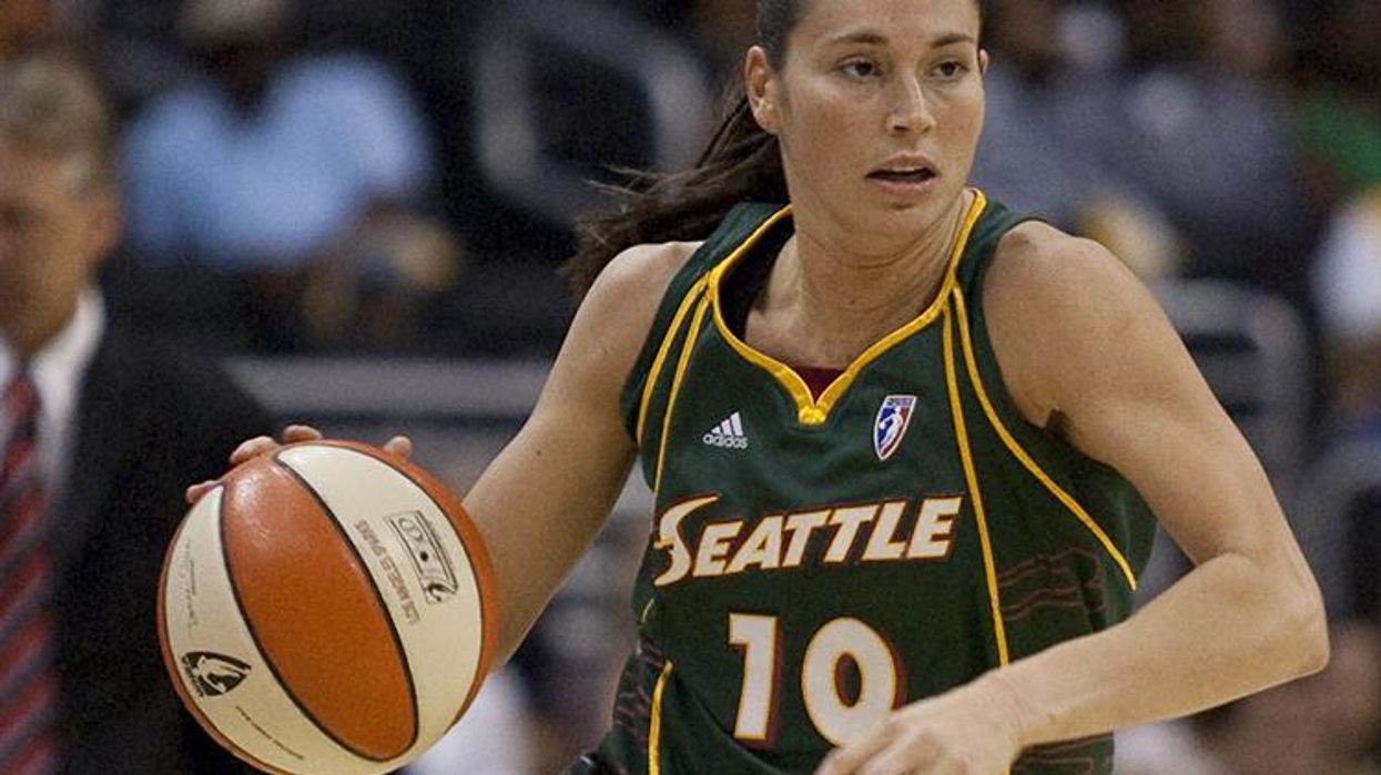 <p>WNBA Player Sue Bird Comes Out, Opens Up About Dating Megan Rapinoe</p>