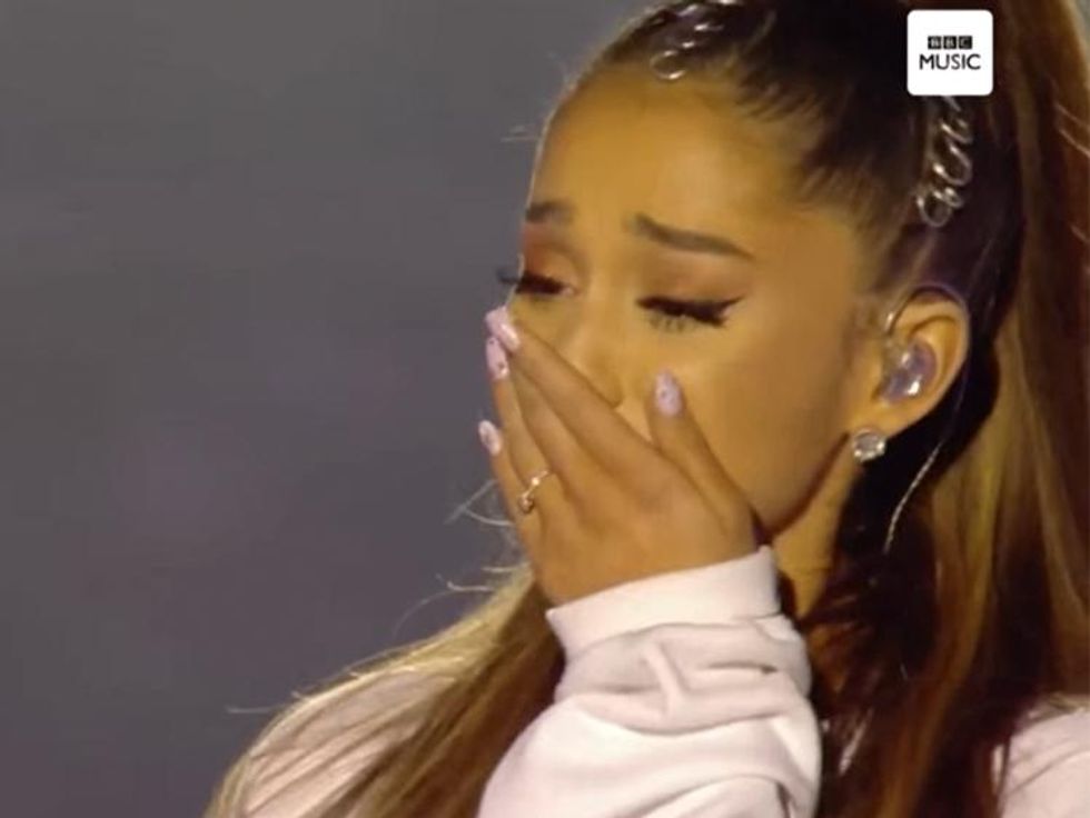 Ariana Grande Performed 'Somewhere Over the Rainbow' in Manchester and Now I'm Ugly Crying