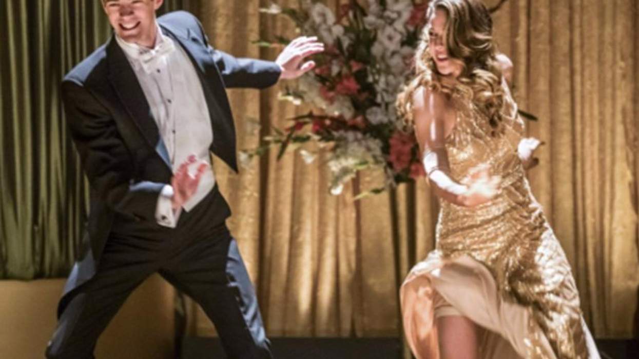 <p>Here's a Sneak Peek at <em>Supergirl </em>& <em>The Flash</em>'s Musical Crossover</p>