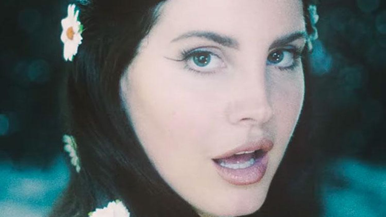 <p>Lana Del Rey Takes Us to the Moon in the Dreamy Music Video for <em>'Love'</em></p>