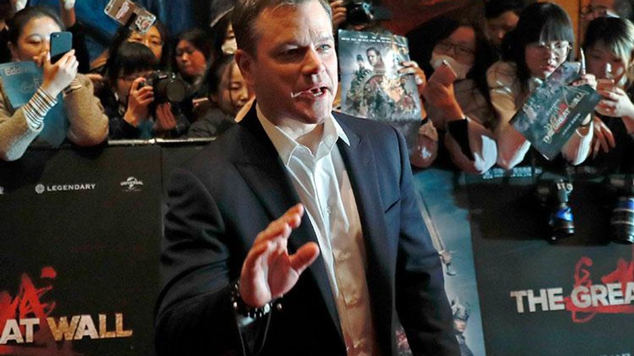 <p>People Are 'Thanking' Matt Damon & It's the Funniest Thing Ever</p>