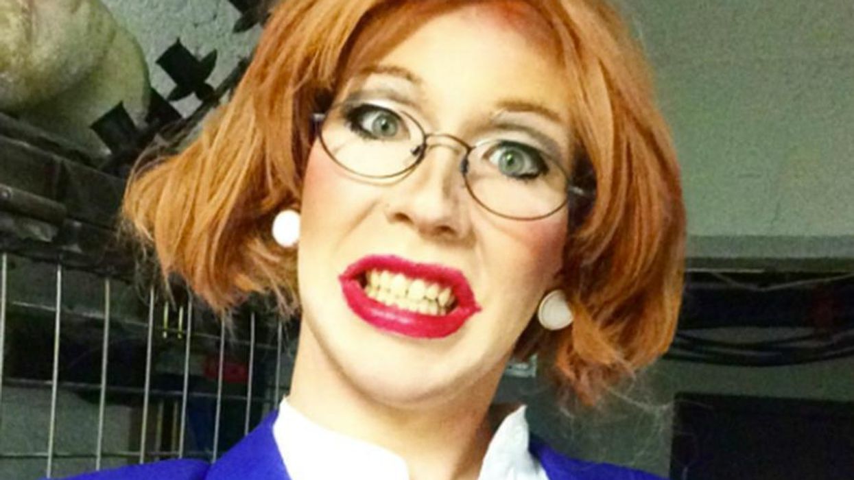 <p>This Betsy DeVos Drag Queen Has Us in Tears</p>