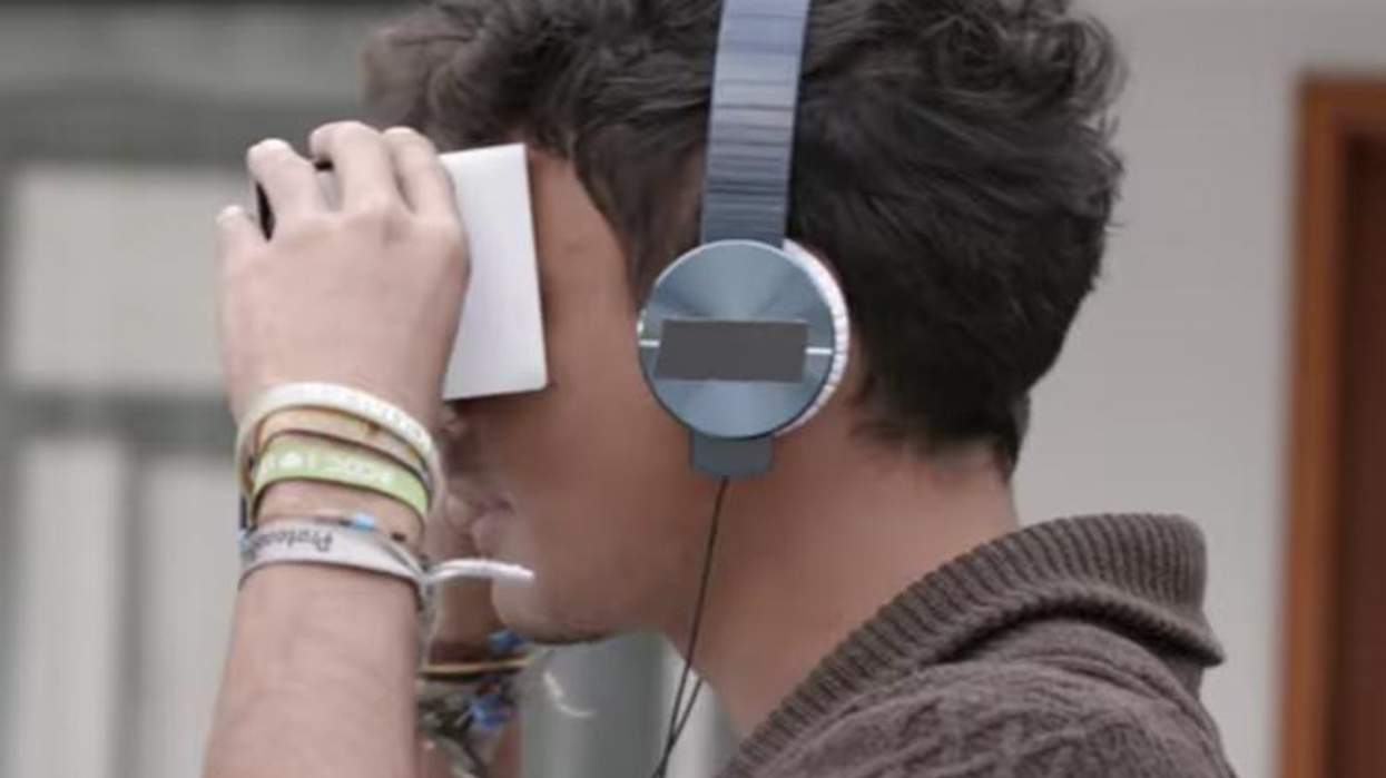 <p>Google VR Brings the Power of Pride Parades Into the Classroom</p>