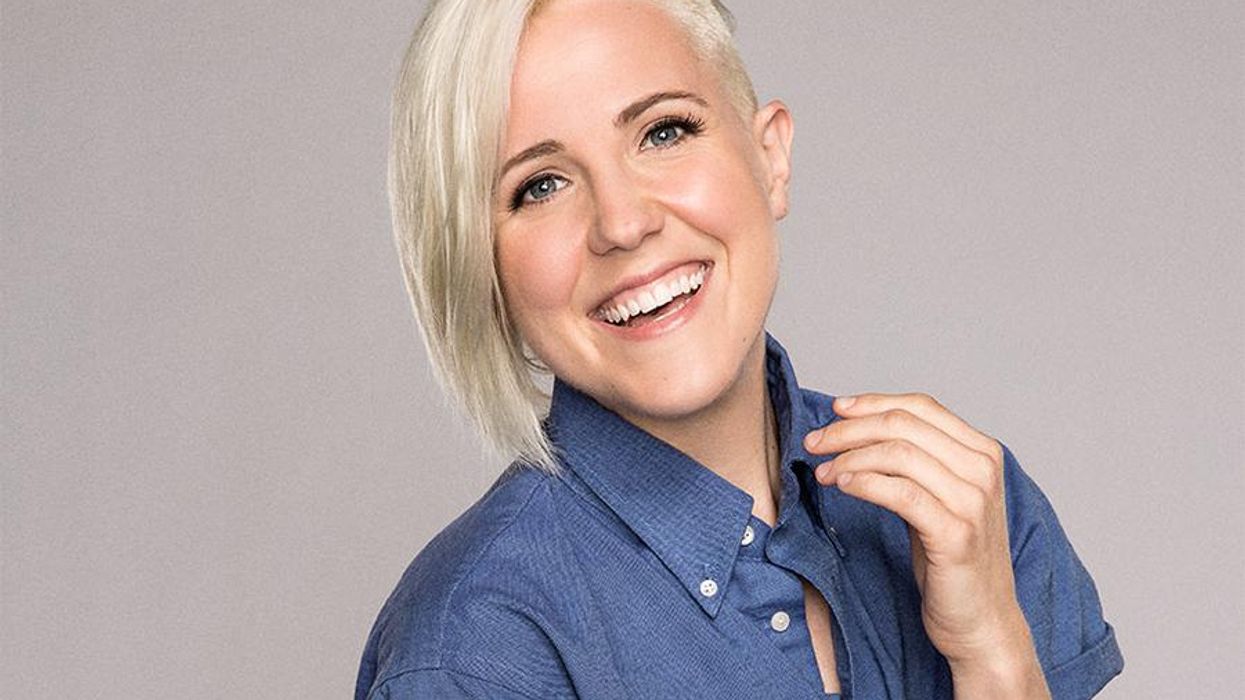 <p>Hannah Hart Turns the Page on Her Fully Loaded Life </p>