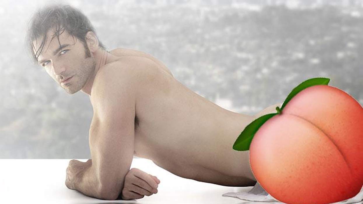 <p>Apple Ruined All the Fun and Made Its Peach Emoji Look Like a Peach and Not a Butt </p>