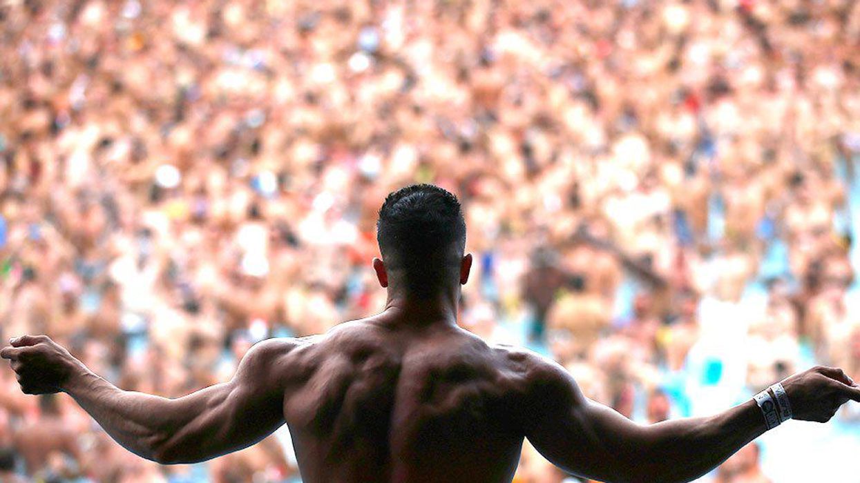 <p>21 Thoughts That Cross Every Gay Man’s Mind at a Circuit Party</p>