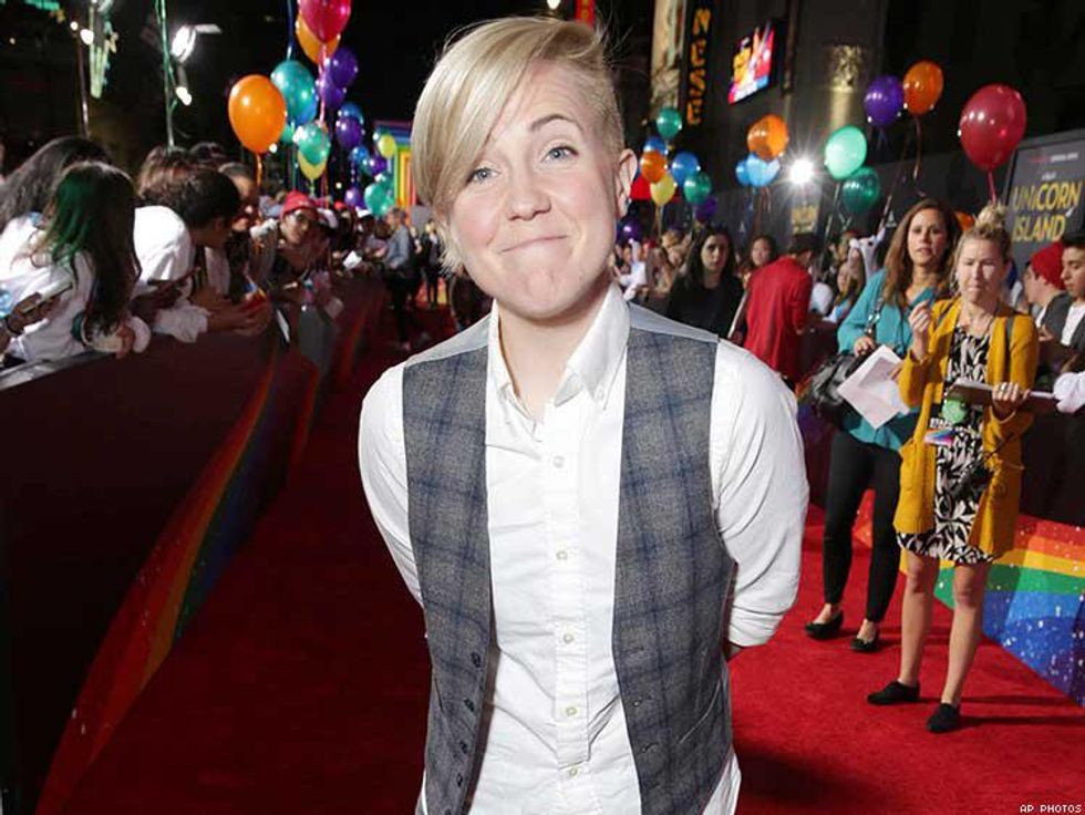 Hannah Hart Was Already Having a Great Summer and Now She's Getting a GLAAD Award