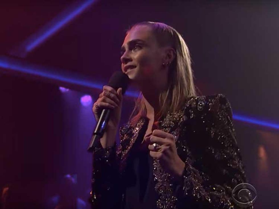 Cara Delevingne Drops Mic with 'I've Hooked Up With Hotter Girls Than Both of You Combined' 