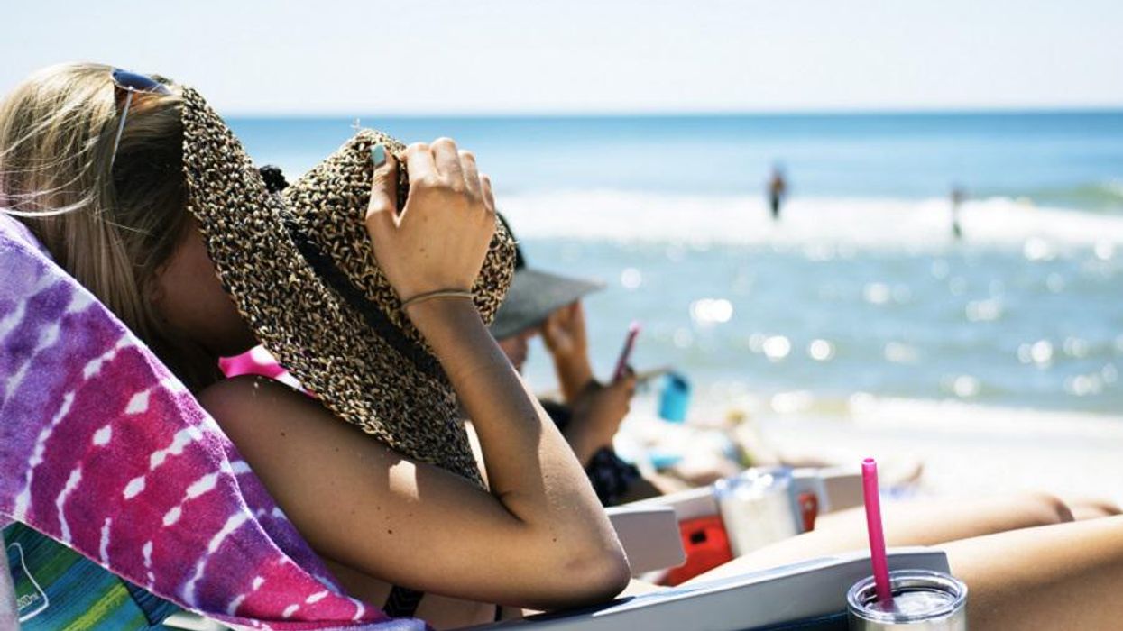 How to Beat the Heat When You Don't Have AC at Home