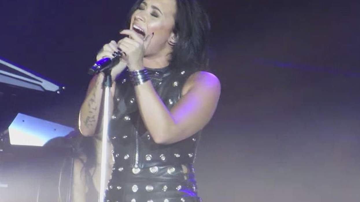 <p>Bi Bae Demi Lovato's Cover of Adele's 'Hello' Will Leave You Sobbing</p>