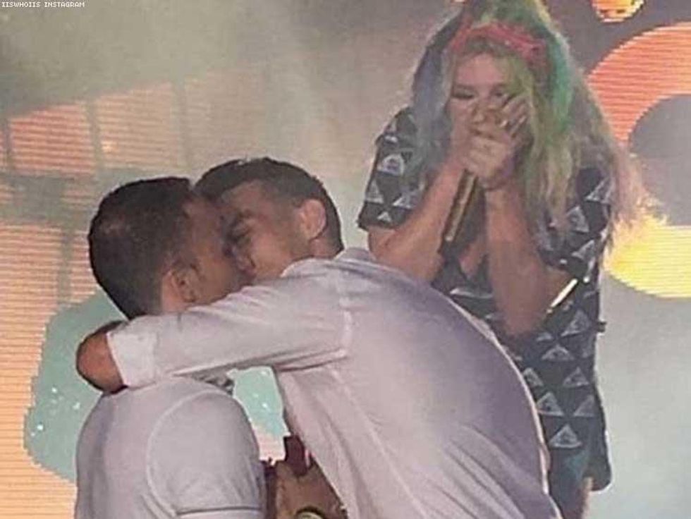 Kesha Helping a Gay Couple Get Engaged at Disney World Melts Our Hearts 