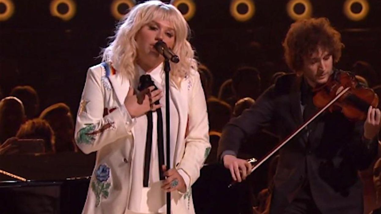 <p>Kesha's BMA Performance Is Everything Ever</p>
