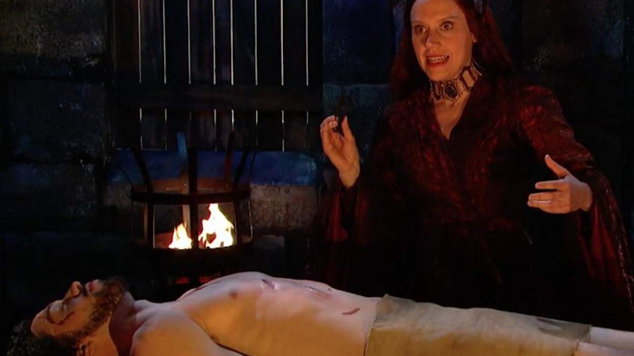 <p>Kate McKinnon Mocking <em>Game of Thrones</em>' Famous Cliffhanger Is Unmissable</p>