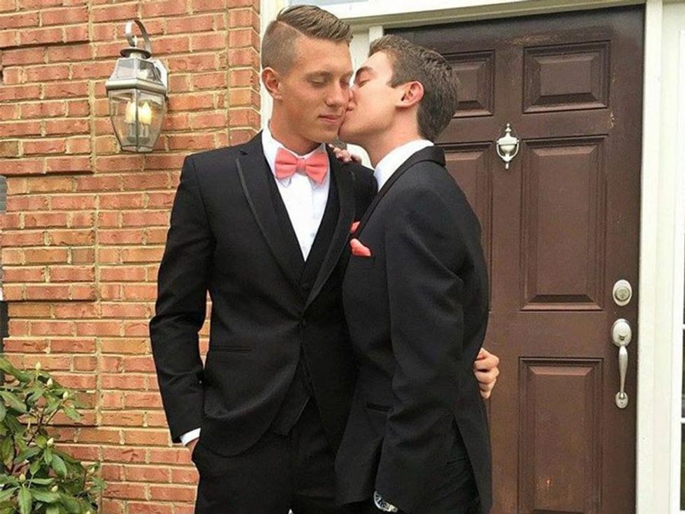 It’s Impossible to Find a Prom Couple More Adorable Than These Gay Teens