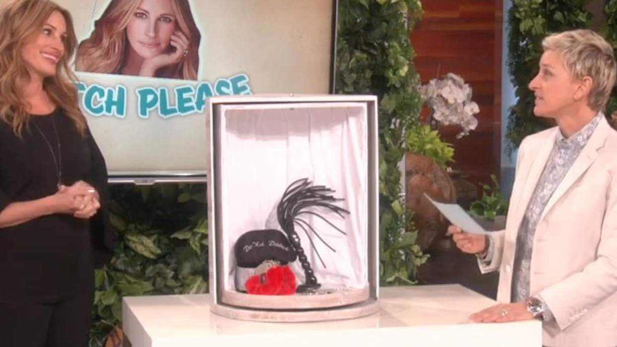 <p>Julia Roberts Attempting to Sell Ellen Fetish Paraphernalia Will Make Today Better</p>