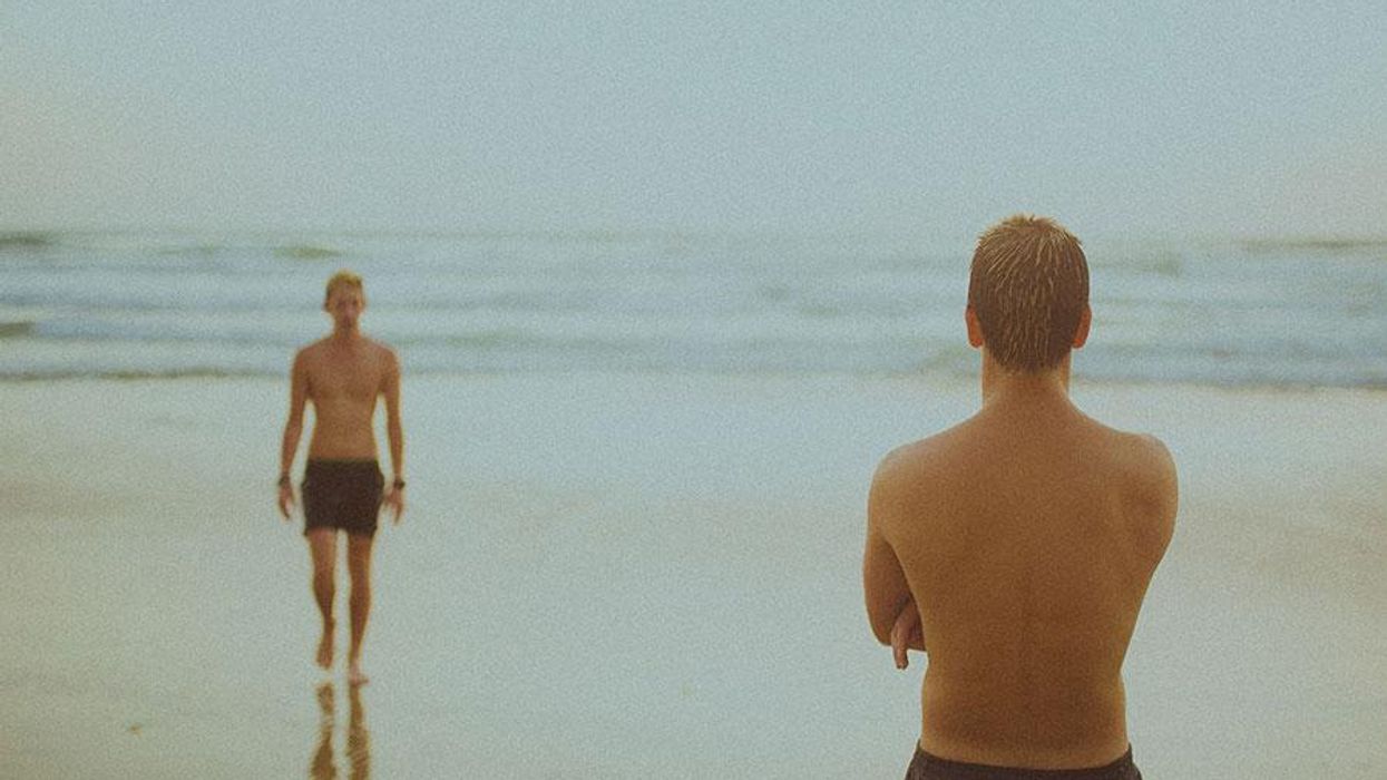 <p>6 Things I Learned About Dating When I Came Out as Bi</p>