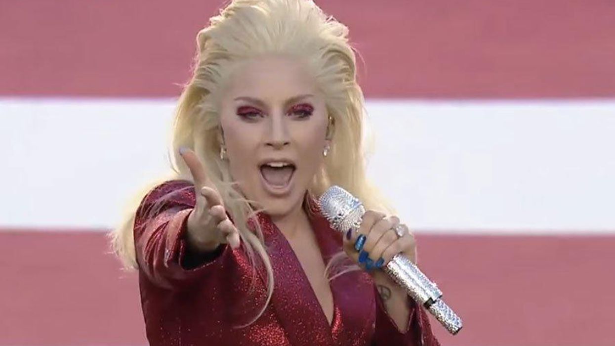 <p>5 Reasons to Friend Lady Gaga on Snapchat</p>