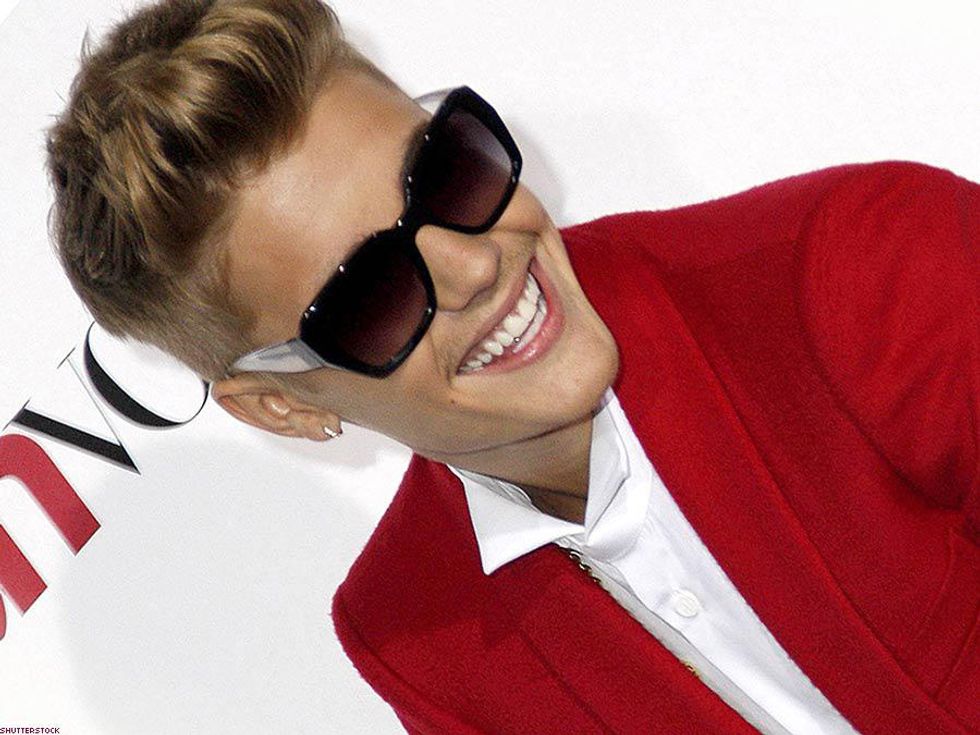 13 Photos That Prove Justin Bieber Is Really A Hot Lesbian