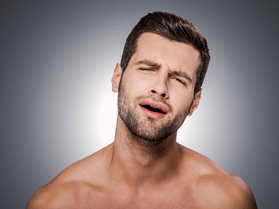 25 Simple Questions for Guys Who Use Grindr