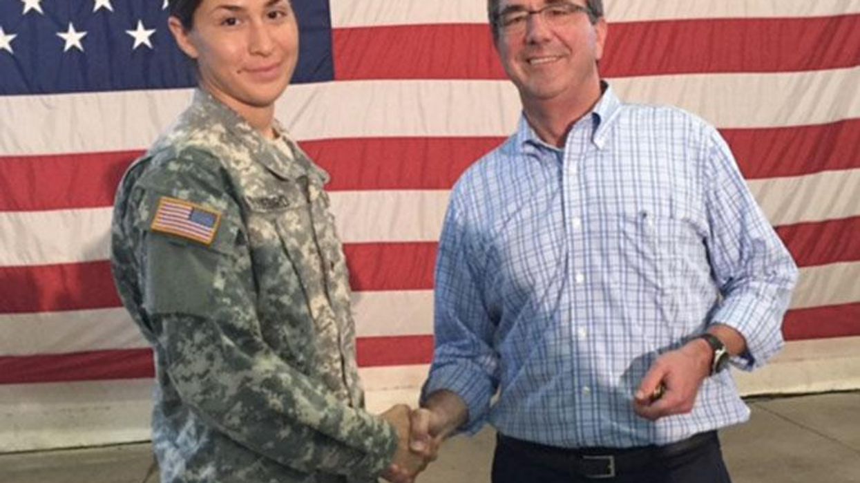 <p>Defense Secretary Ash Carter Announces All Military Jobs Will Now be Open to Women</p>