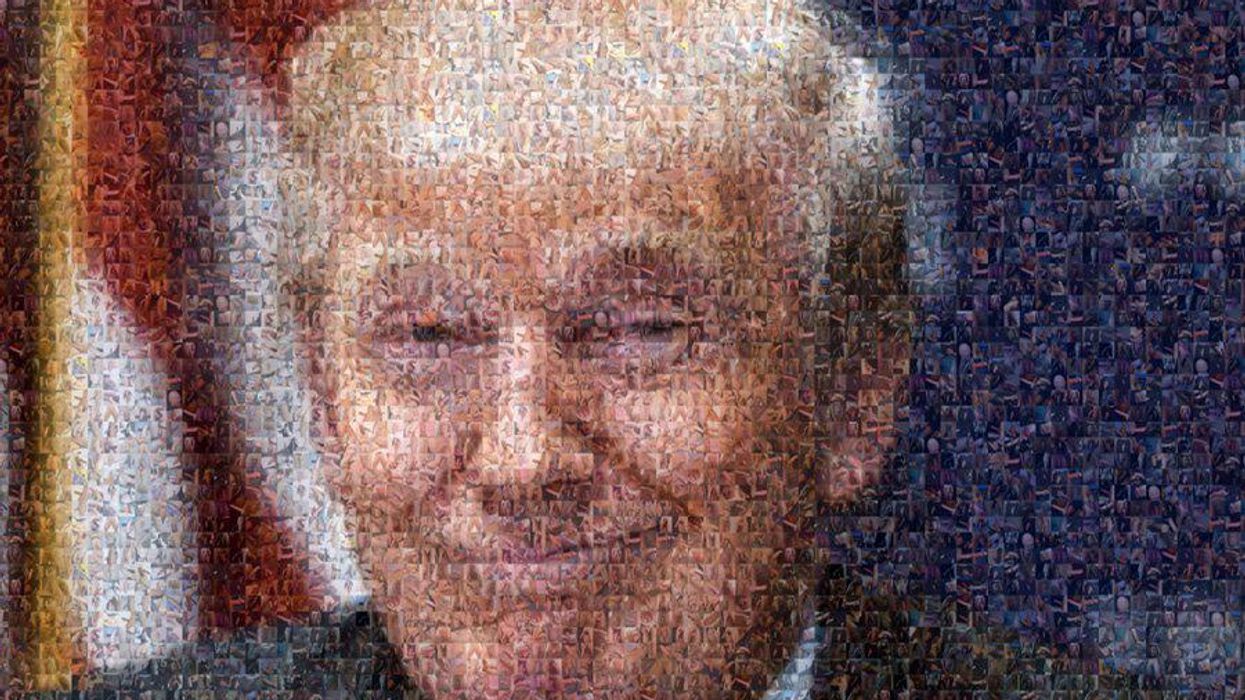 <p>Donald Trump Portrait Gives New Meaning to the Word "Dickhead"</p>