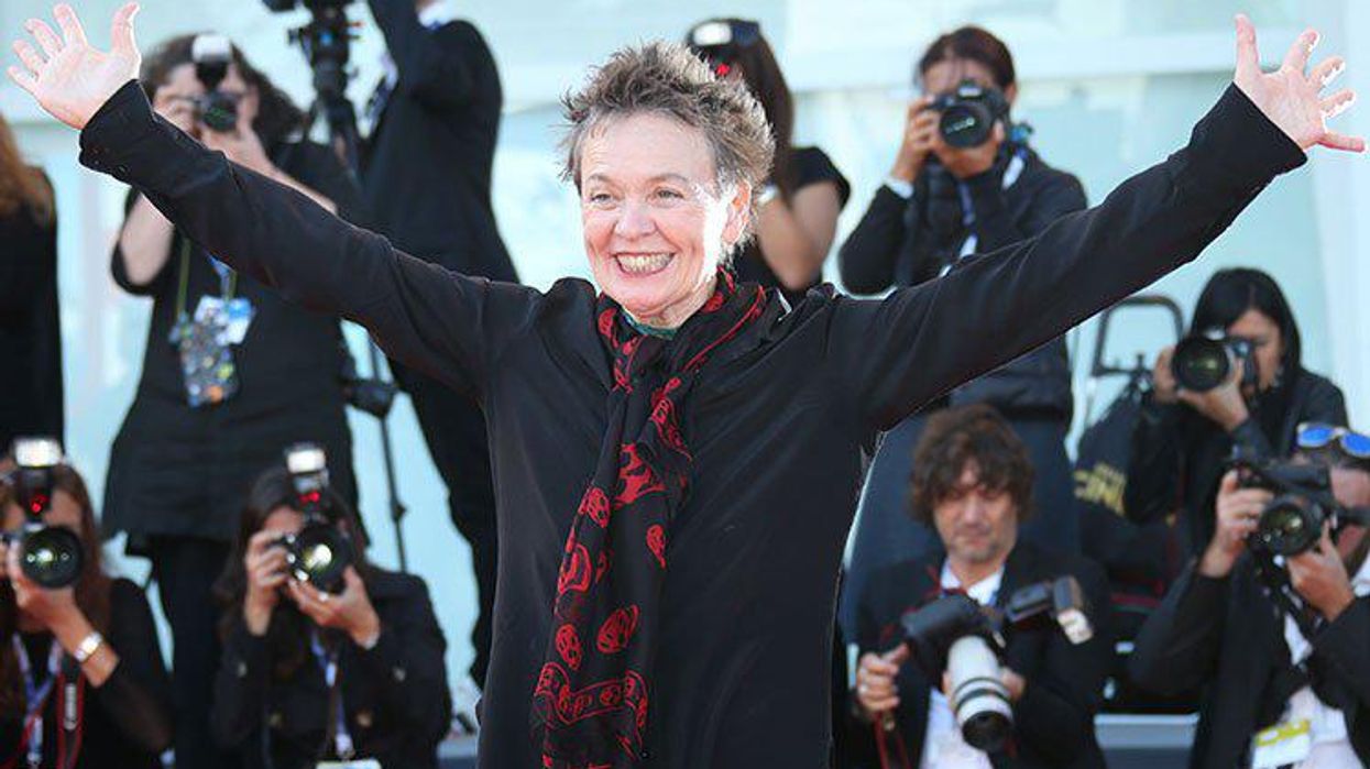 <p>Performance Artist Laurie Anderson Marries a Woman in Impromptu San Francisco Wedding</p>