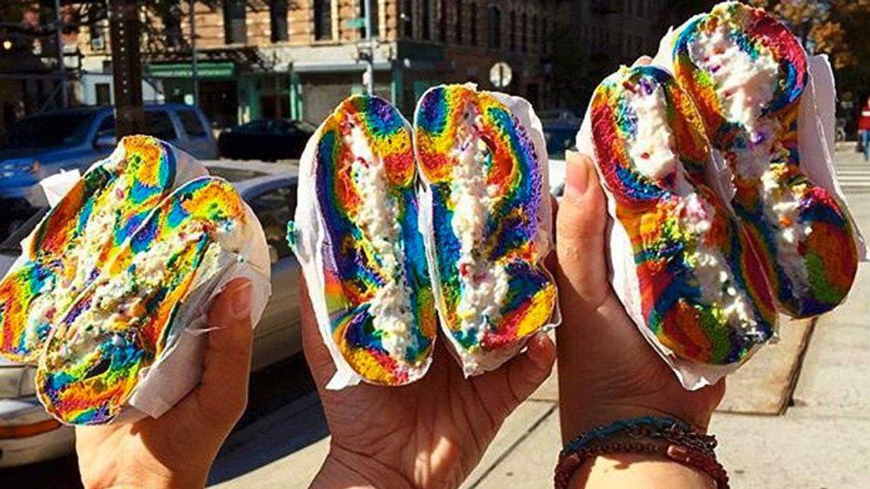 <p>You Must Try This Rainbow Bagel That Tastes Like Fruity Pebbles</p>