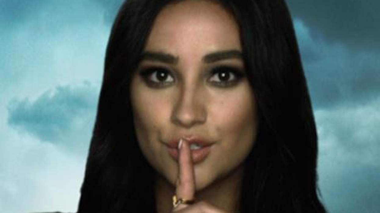 <p>WATCH:<em> Pretty Little Liars</em> Gets a Pretty Big Update on Its Opening Credit Sequence</p>