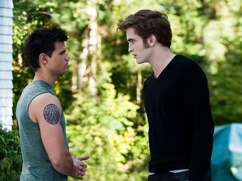 6 Reasons Stephenie Meyer Should Write a Queer Version of 'Twilight'