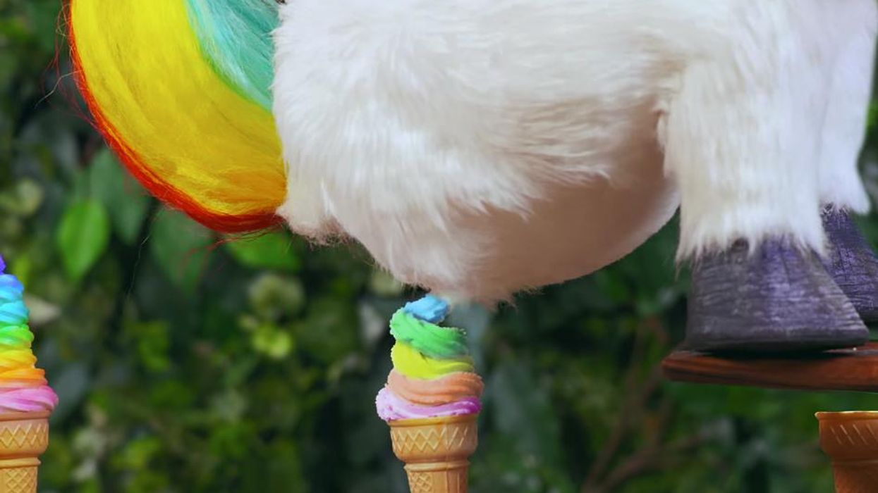<p>Squatty Potty Ad Brings New Meaning to 'Taste the Rainbow'</p>
