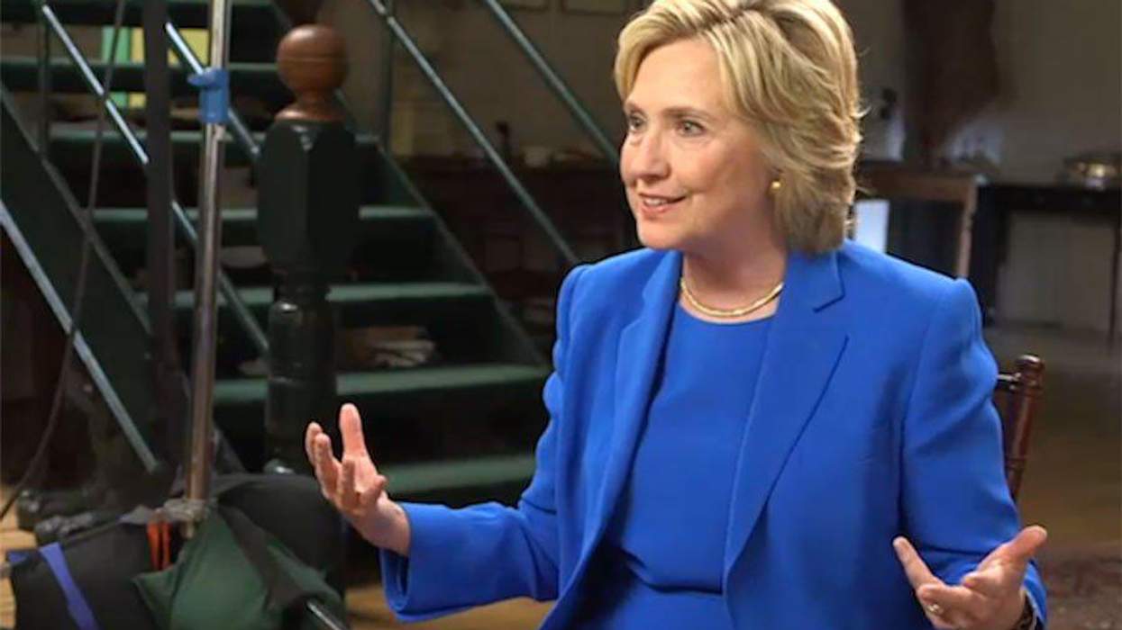 <p>7 Feminist Questions Lena Dunham Asked Hillary Clinton</p>