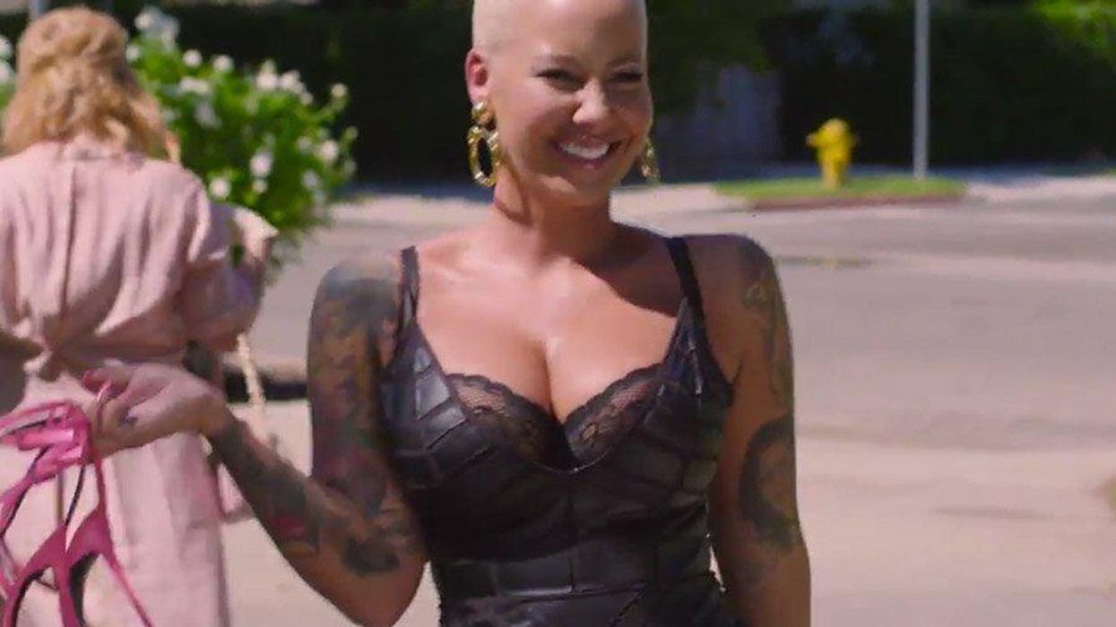 <p>Amber Rose Walks With No Shame, Like a Boss</p>