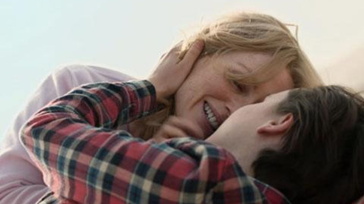 <p>WATCH: Miley Cyrus and Linda Perry's Beautiful New Song Debuts in Latest <em>Freeheld</em> Trailer</p>