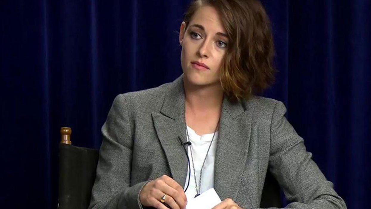 <p>Kristen Stewart on Kim Davis: "I feel <em>really</em> bad for her."</p>