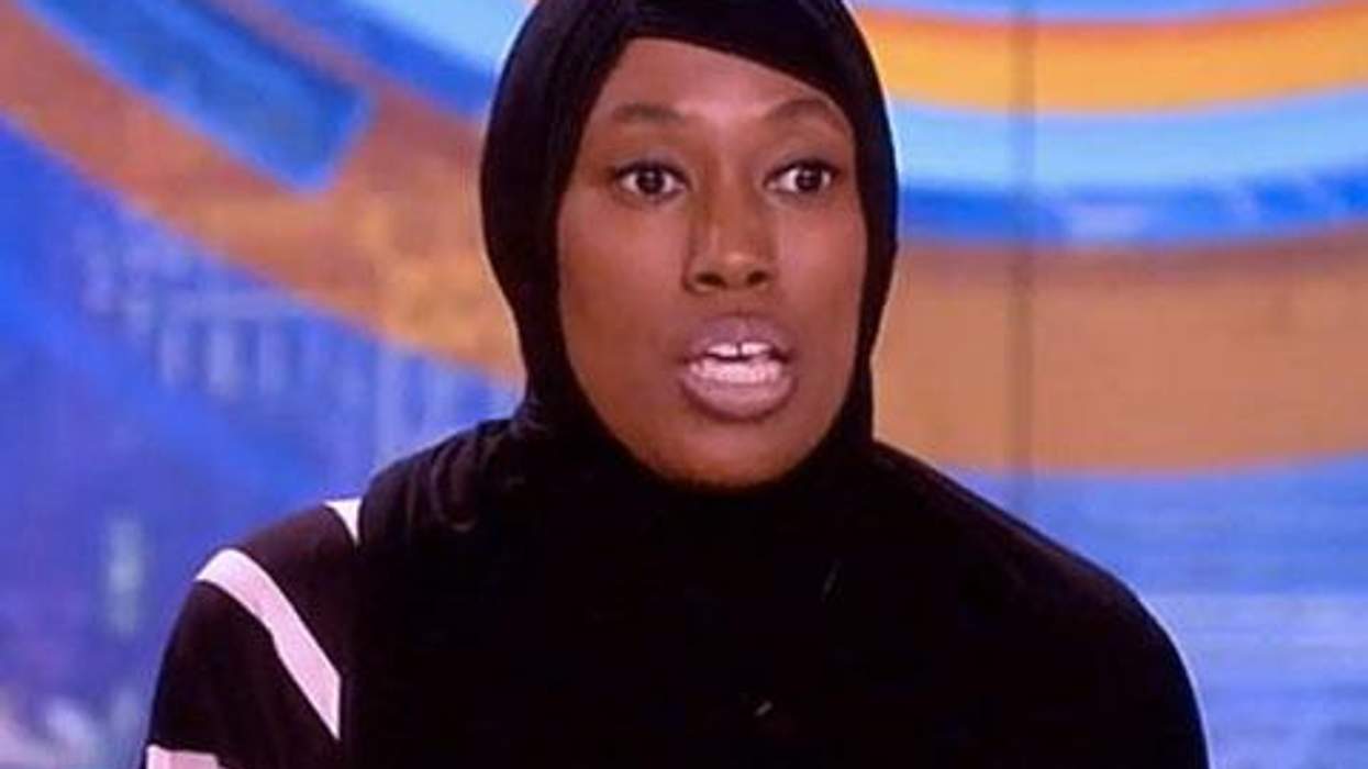 <p>WATCH: Muslim Woman Suspended from her Job Says She's No Kim Davis</p>