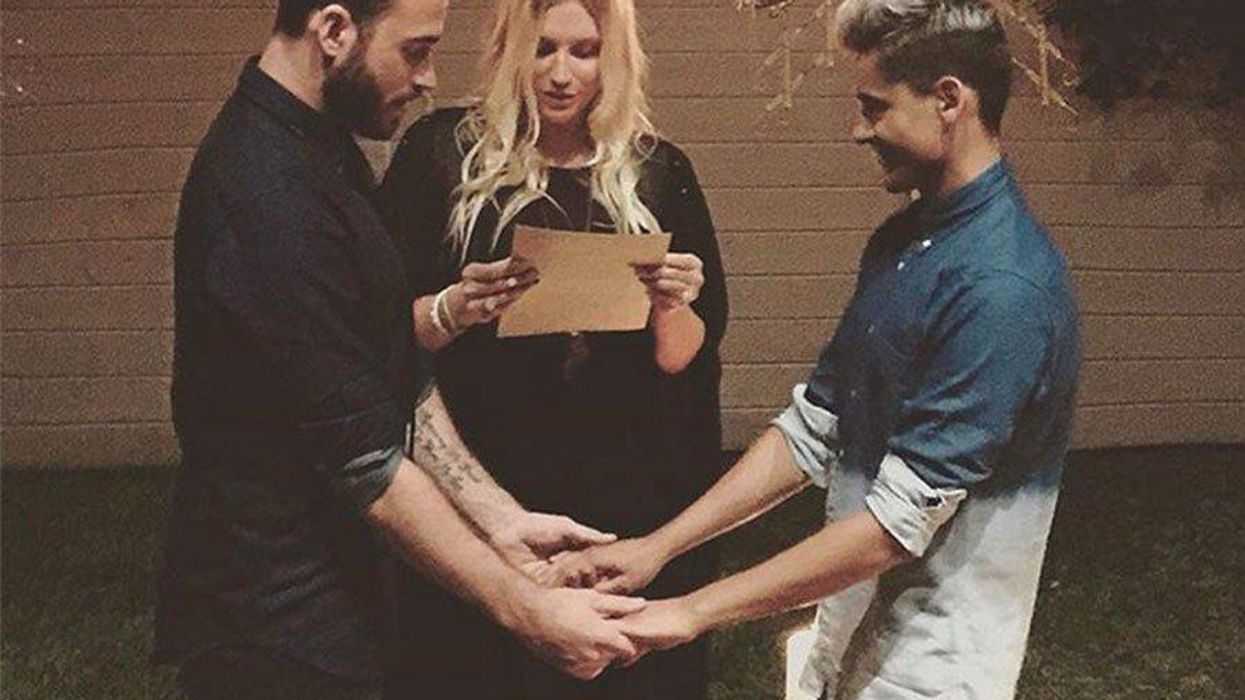 <p>Kesha Just Officiated Her Gay Friend's Wedding and We're Incredibly Jealous</p>