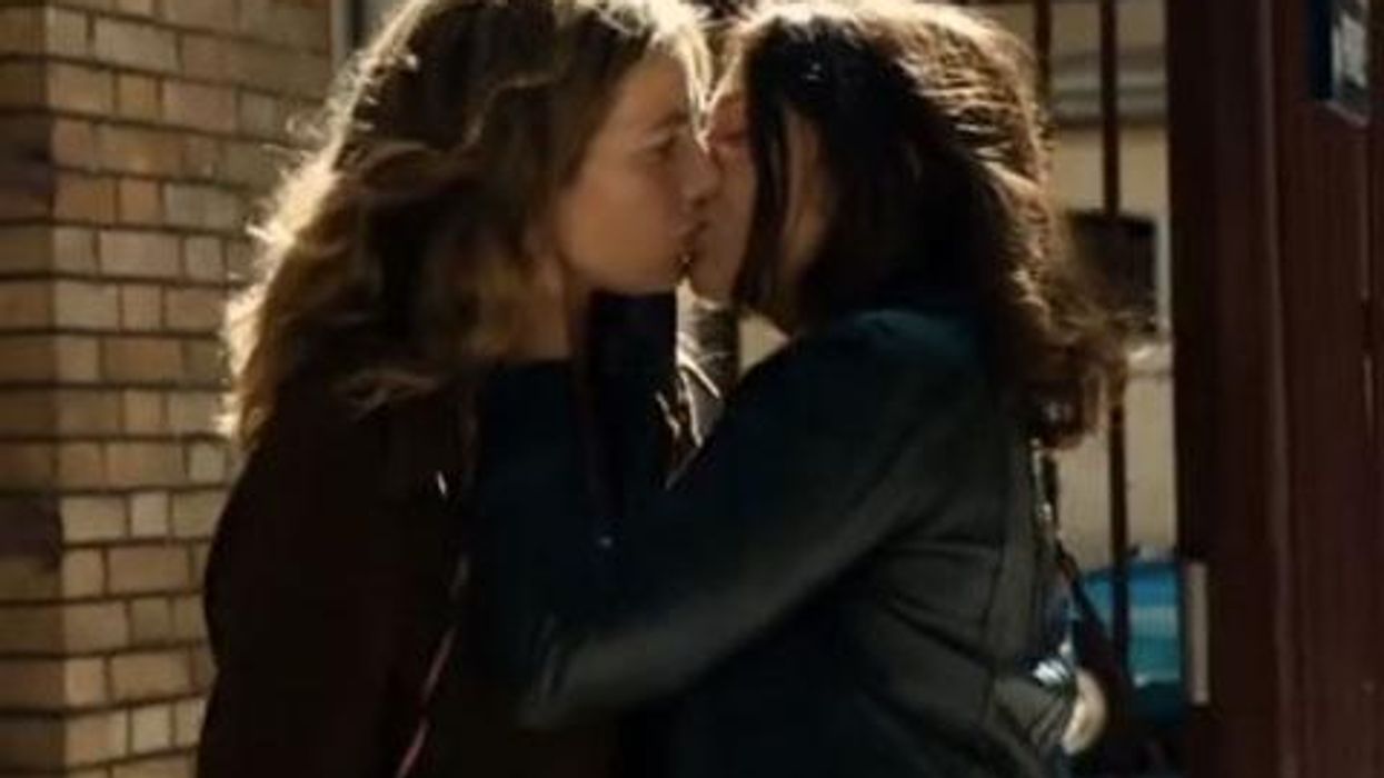 <p>WATCH: Sexy French Lesbian Film <em>Summertime</em> Coming to Toronto</p>