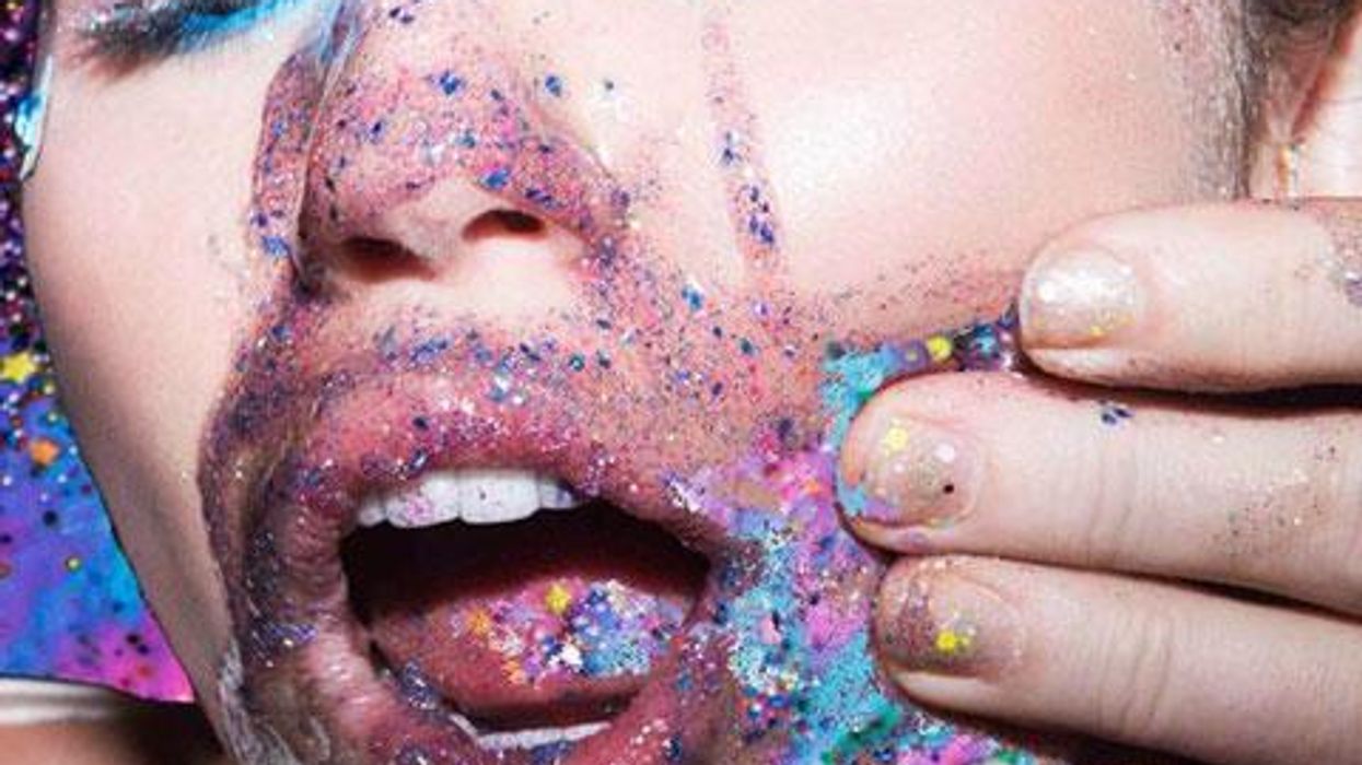 <p>4 Enlightening Things We Can All Learn From Miley Cyrus' Ode to Sex with Women</p>