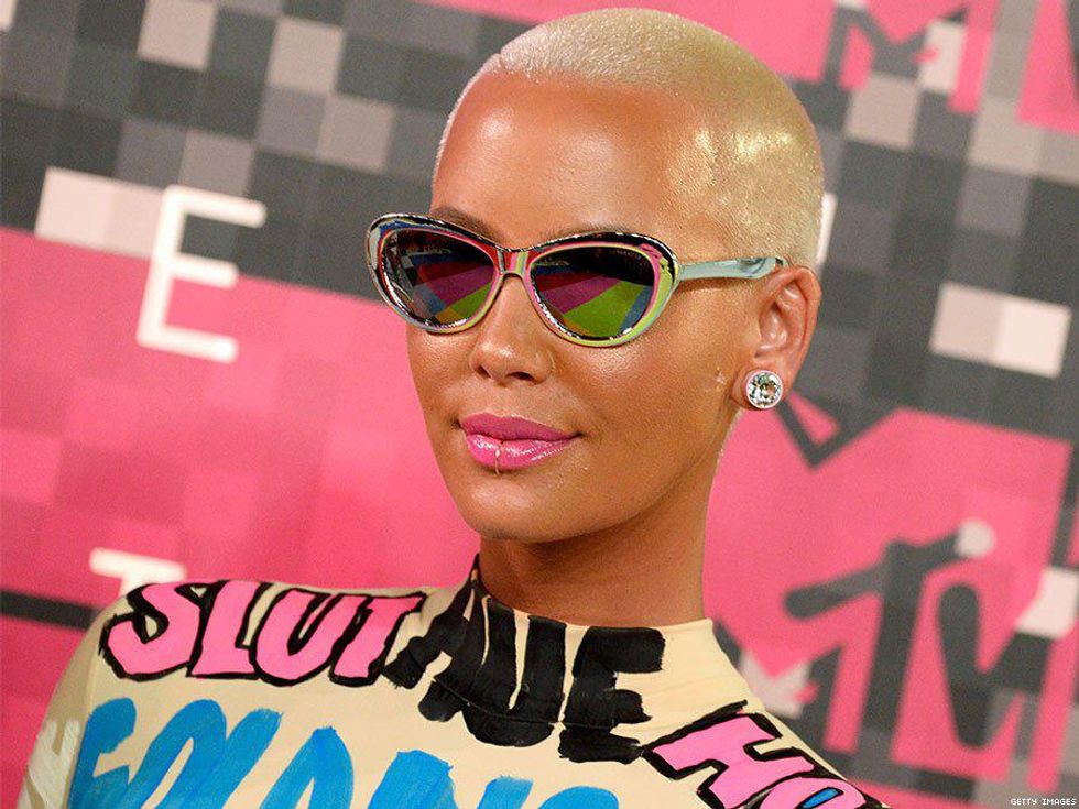 Amber Rose's Feminist Outfit Slayed the VMA Red Carpet