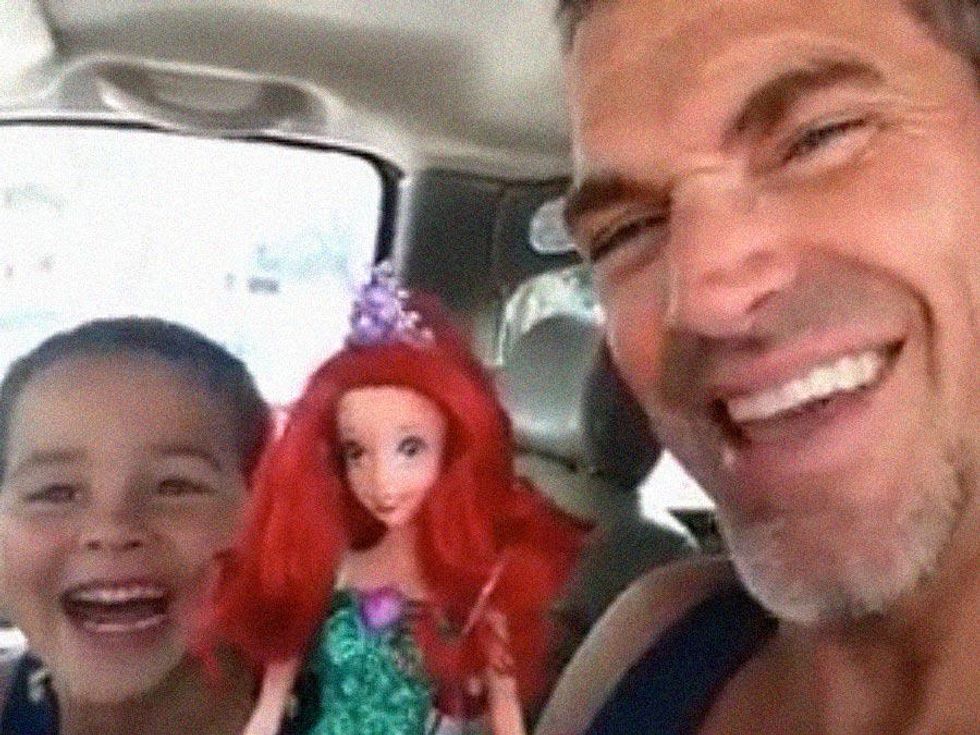 This Dad's Reaction to His Son Choosing a 'Girl's Toy' Is #LifeGoals