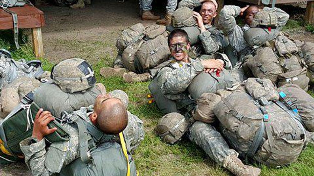 <p>2 Women Shatter Army's Glass Ceiling and Graduate from Ranger School</p>