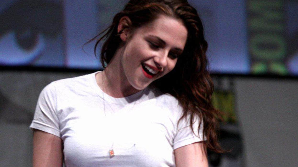 <p>Did Kristen Stewart's Mom Just Out Her?</p>