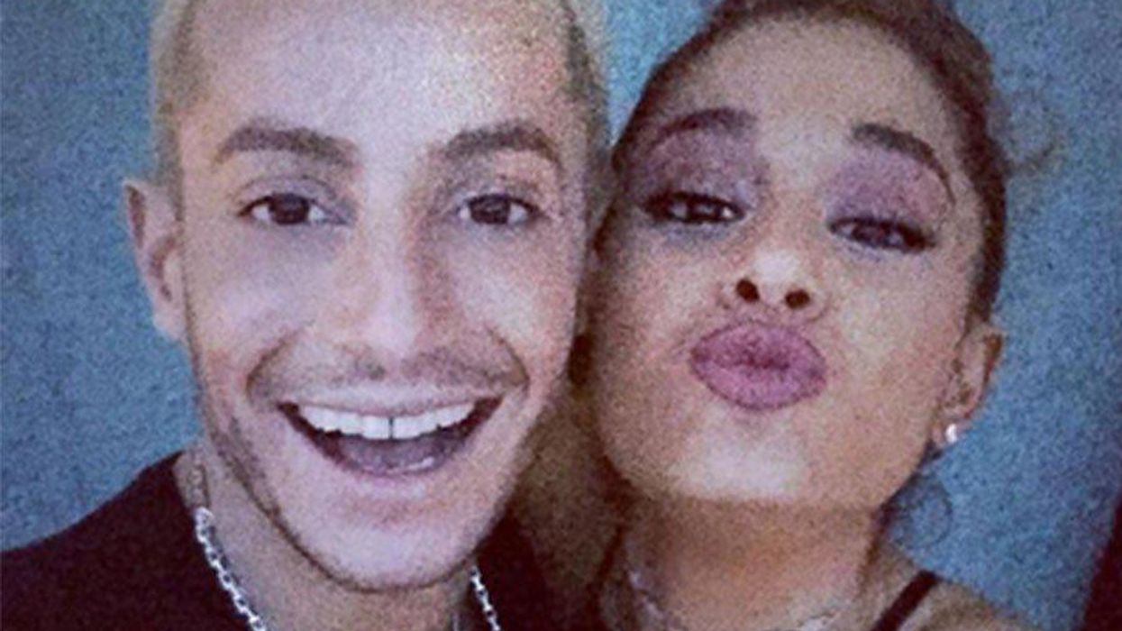 <p>10 Celebrity Sisters Who Love Their LGBT Siblings</p>