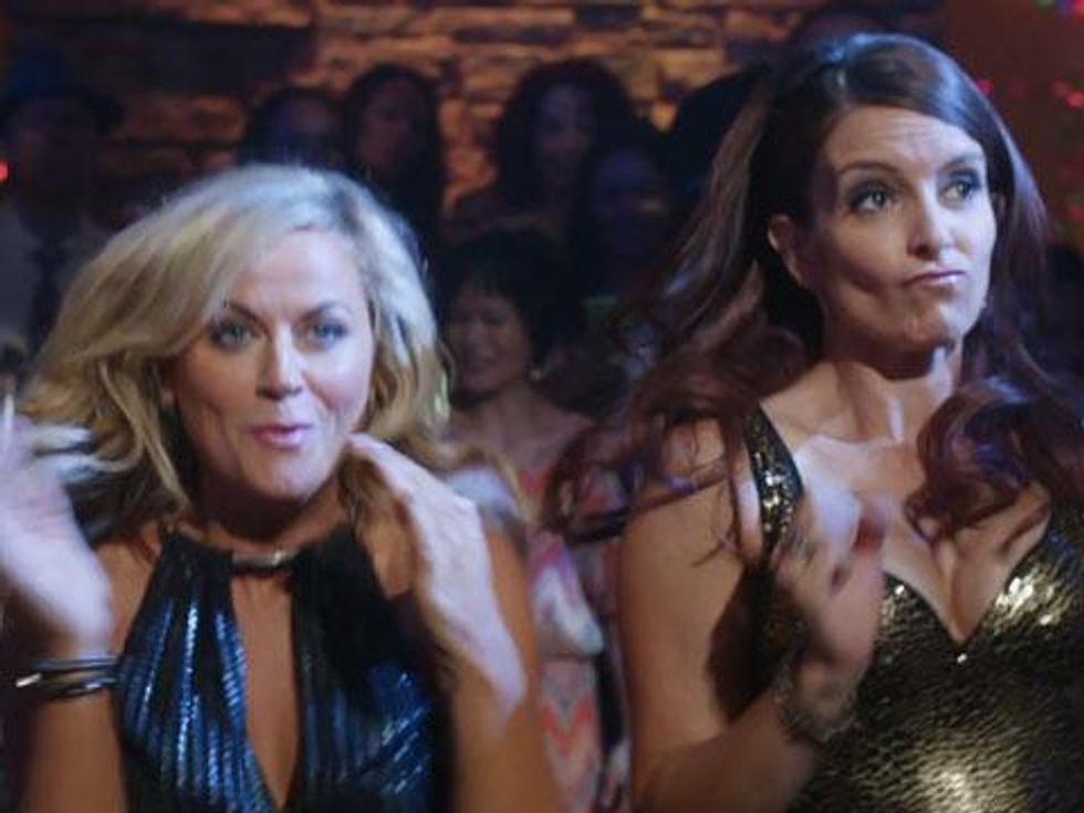6 Ways Amy Poehler and Tina Fey's Sisters Trailer Has Us Buying Our Tickets Already 