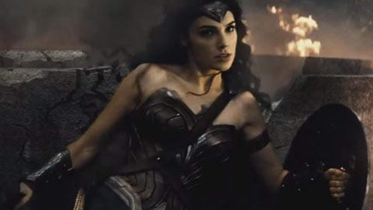 <p>WATCH: Wonder Woman Steals Scenes and Hearts in New <em>Batman v Superman</em> Trailer</p>