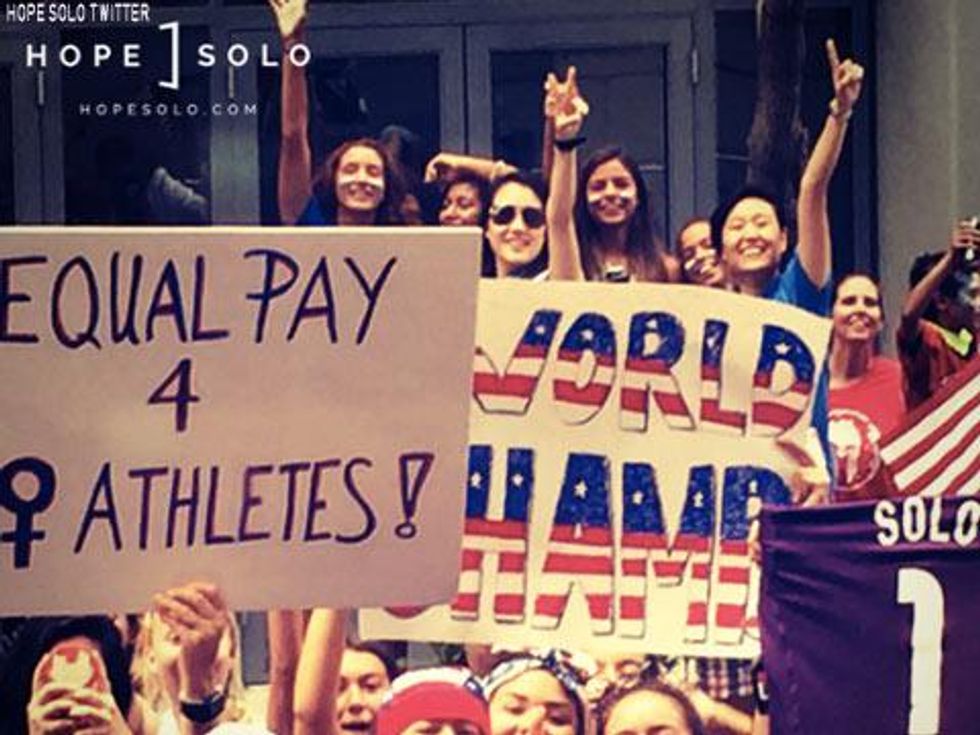 'It's a Bird, It's a Plane' - Flying an Equal Pay for Female Athletes Banner at USNWT New York Parade 