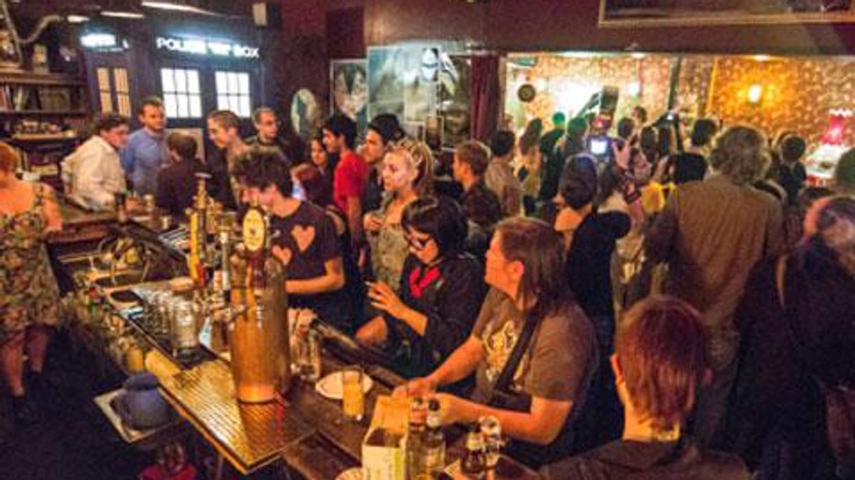 <p>New York Bar Closes Pay Gap for Women?</p>