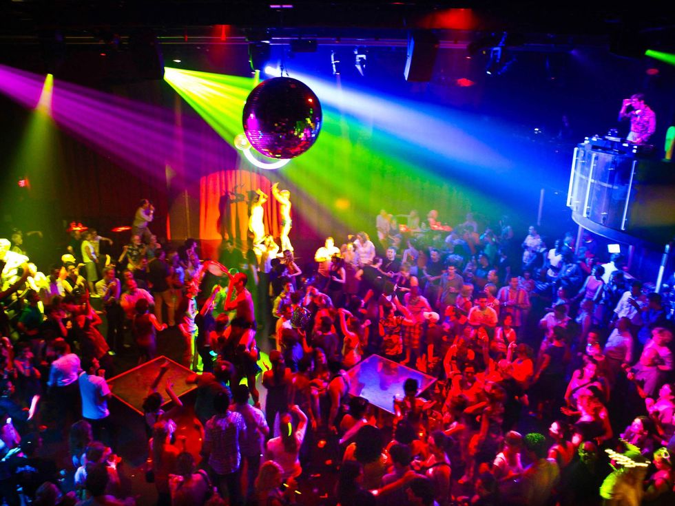 6 Ways to Convince Your Friends to Go to a Queer Club
