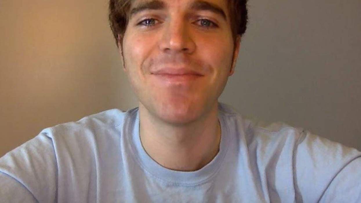 <p>YouTuber Shane Dawson Comes Out as Bisexual</p>